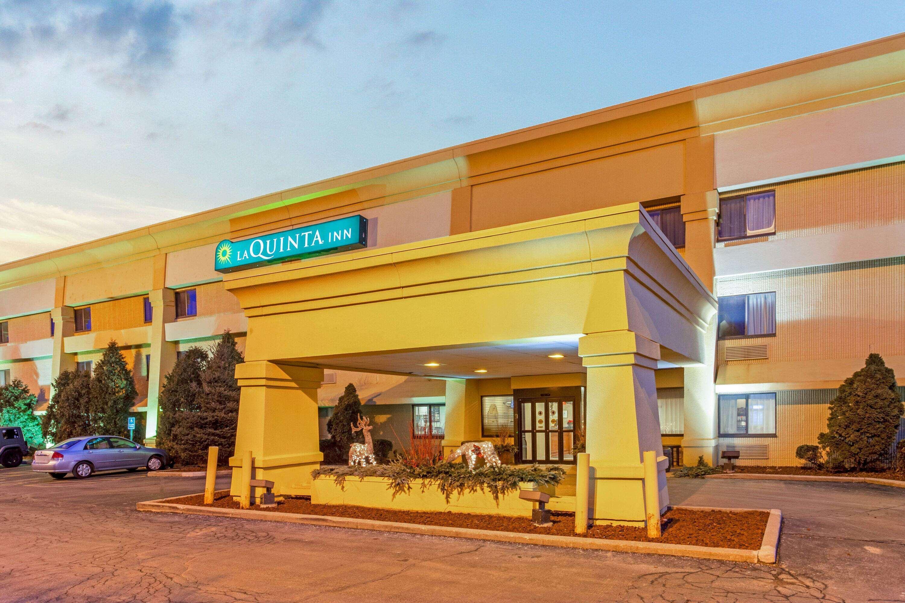La Quinta Inn By Wyndham Milwaukee Airport / Oak Creek Exterior foto